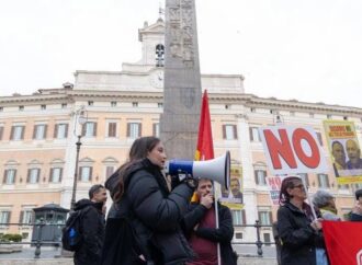 Roma, oggi manifestazione per lo stop alla guerra e il no al Referendum