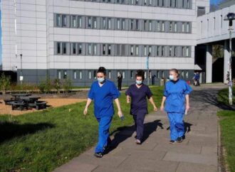 Gb, epidemia di meningite nel Kent: saliti a 27 i casi fra confermati e sospetti con 2 morti