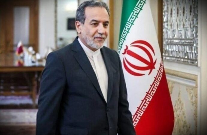 Iran, Araghchi  a Mosca, da Teheran proposta agli Usa per riaprire Hormuz
