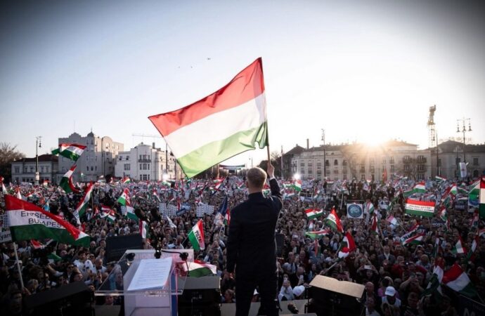 Ungheria, élite economica prende le distanze da Orban. Tisza respinge nomina Szijjarto