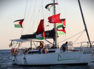 Flotilla: Israele intercetta le imbarcazioni al largo delle coste di Cipro, arrestati 100 attivisti
