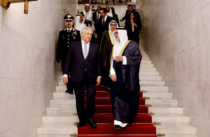 Kuwait-Italia, focus su Medio Oriente e sicurezza nello Stretto di Hormuz