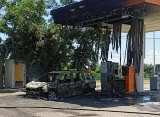 Cosenza, strage di migranti sulla Ss 106: 4 corpi carbonizzati in auto