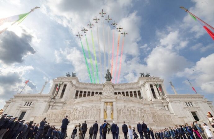 Italia, gli 80 anni della Repubblica. Mattarella: “Costituzione è nostra ‘casa comune'”