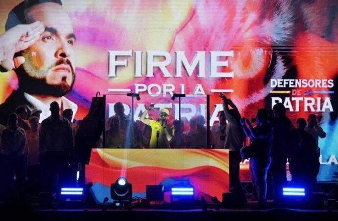 Colombia, in testa il candidato trumpiano dell’estrema destra: Cepeda contesta i risultati