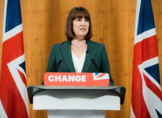 UK, Reeves appoggia Burnham, pronta a lasciare il ministero delle Finanze