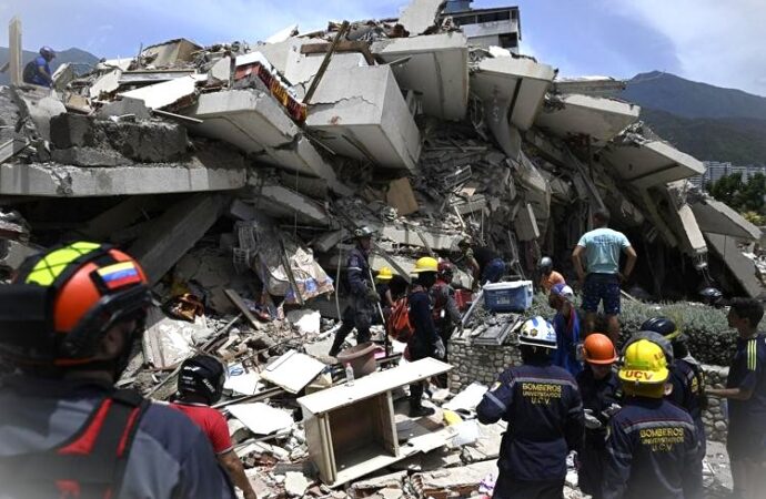 Venezuela, terremoto: almeno 235 morti, oltre 50mila dispersi