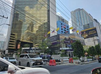 Incendio in un pub a Bangkok: 28 morti e 70 feriti, indagini sulle vie di fuga