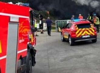Belgio, incendio in un palazzo ad Anversa: diversi morti e feriti