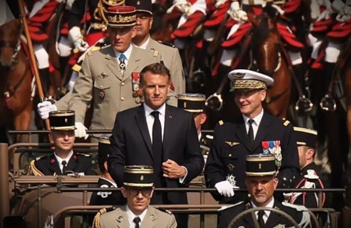 Francia, il 14 luglio diventa una prova di forza dell’Europa