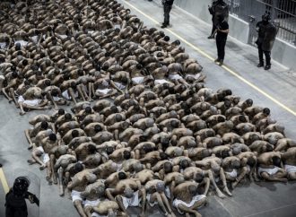 El Salvador, i processi di massa nel mirino: “Così vengono condannati anche gli innocenti”