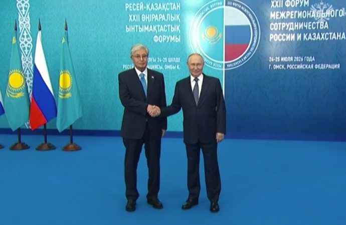 Tokayev a Putin: “fermare la guerra in Ucraina” e chiede una svolta diplomatica