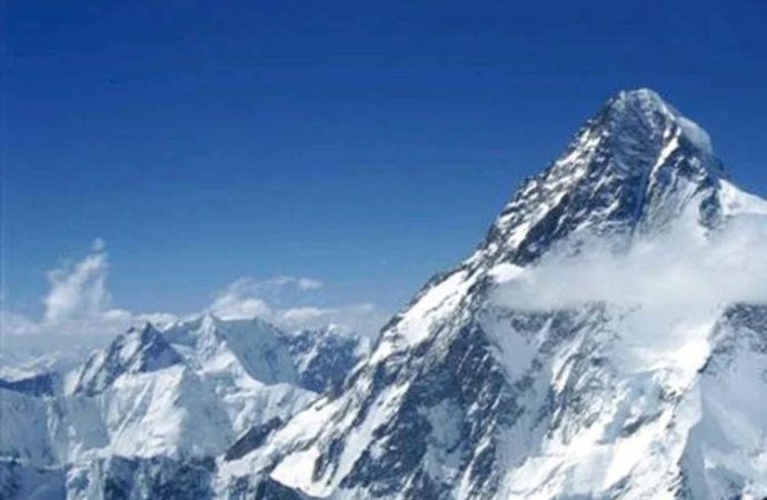 Nepal, ritrovati corpi cinque alpinisti dispersi dopo valanga a novembre: tra loro due italiani