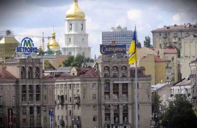 Ucraina, blitz anticorruzione: perquisita la numero due dell’ufficio di Zelensky, smentito l’arresto