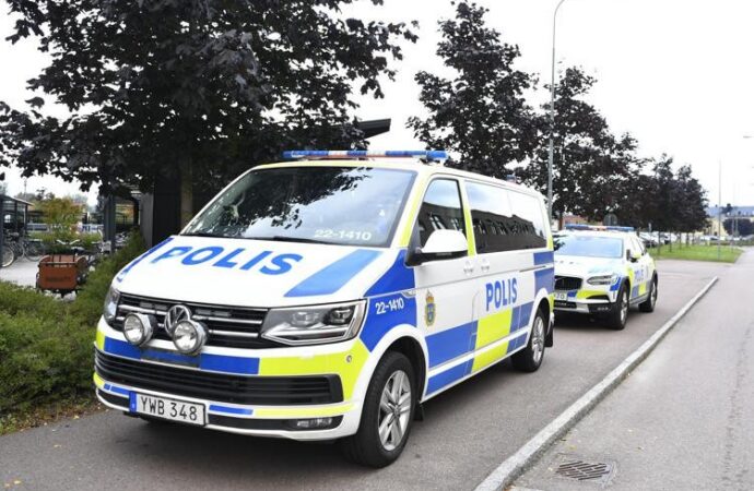Svezia, attacca una scuola armato di machete: almeno 3 feriti, 2 sono gravi