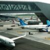 New York: Aereo si scontra con camion. “Due controllori hanno lasciato lavoro in anticipo”