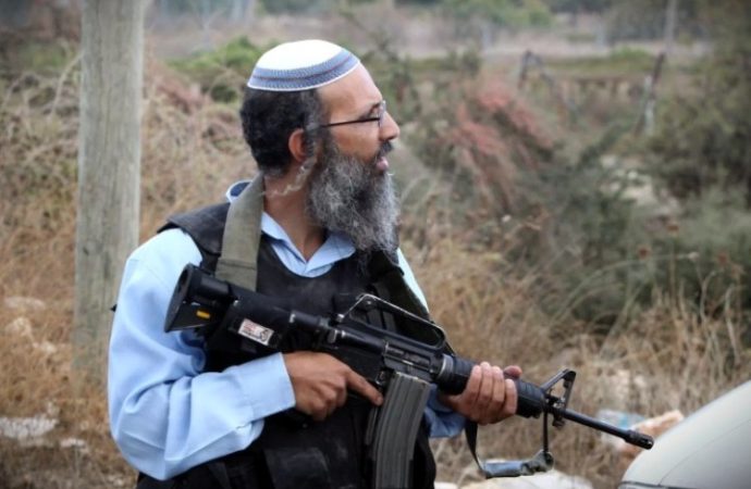 Cisgiordania, coloni assediano case palestinesi a Qusra. Ambasciatore Usa: “Atto di terrorismo”