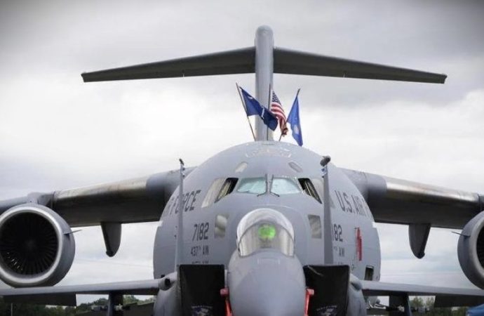 “Grave incidente” vicino a base UK: da Fairford decollano bombardieri Usa per attacchi a Iran