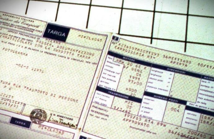 Bollo auto, occhio al campo P.2 su carta circolazione: il primo elenco dei modelli esentati