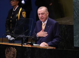 Erdogan incontra Trump, “lavoriamo per superare la crisi nel Golfo”