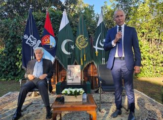 Pakistan, Asif a Roma: «Difenderemo l’Arabia Saudita con ogni mezzo disponibile»