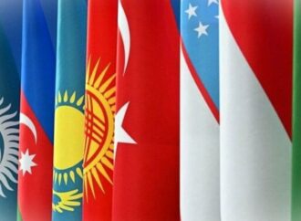 Turchia: Erdogan, “non riteniamo giusto scegliere tra Occidente e Oriente”