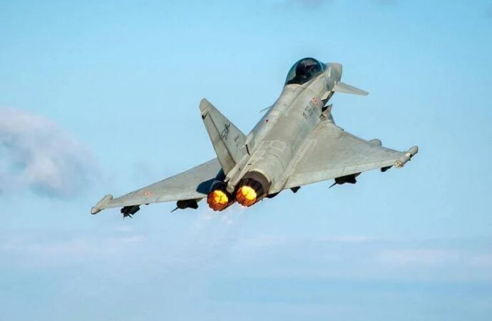 Jet russi violano lo spazio aereo della Lituania, intervengono i caccia italiani