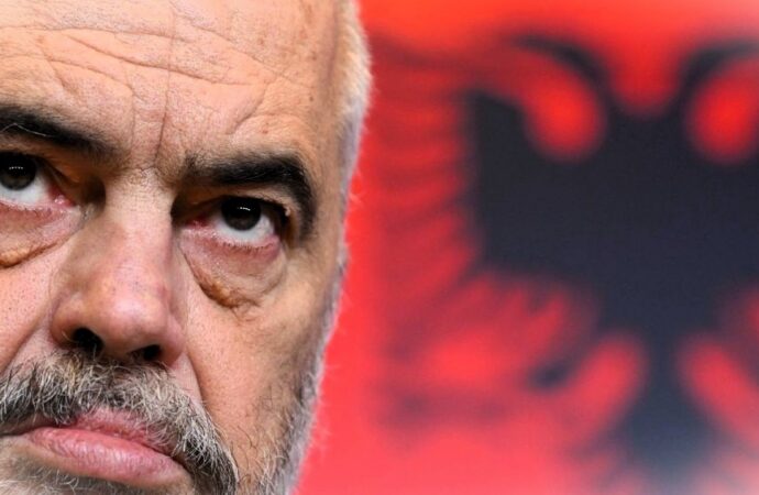 Albania, Rama multe contro le proteste violente: nuove manifestazioni a Tirana