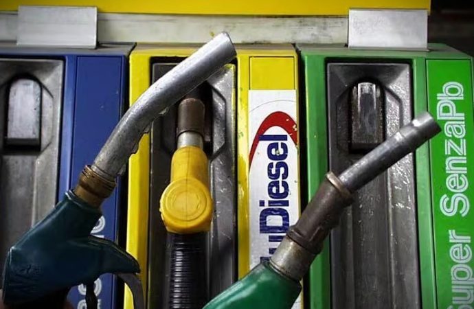 Benzina e diesel, anche Tamoil fissa tetto ai prezzi: la ‘mappa’ degli sconti
