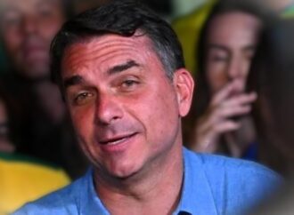 Brasile, Flávio Bolsonaro fugge negli Usa dopo la sconfitta. Media: «Trump concederà asilo»