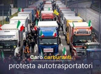 Proteste Tir al Sud: chiuso nodo A30 Caserta-Salerno, a secco distributori e supermercati