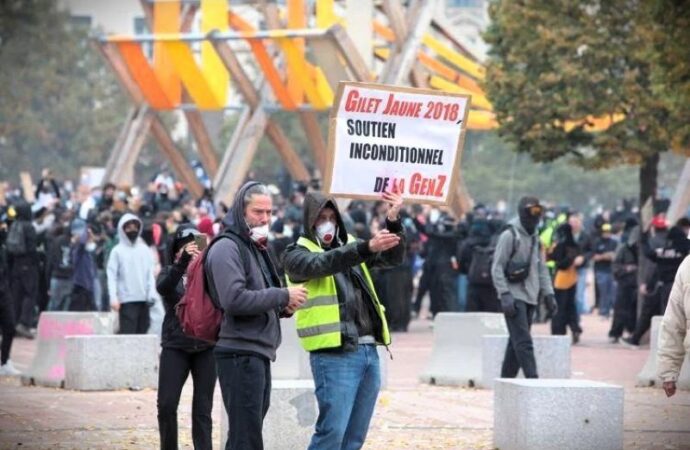 La Francia si prepara a nuova giornata di protesta, schierati 70mila agenti