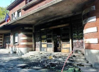 Francia, scuola ancora in tilt: 500 licei chiusi dopo protesta violenta